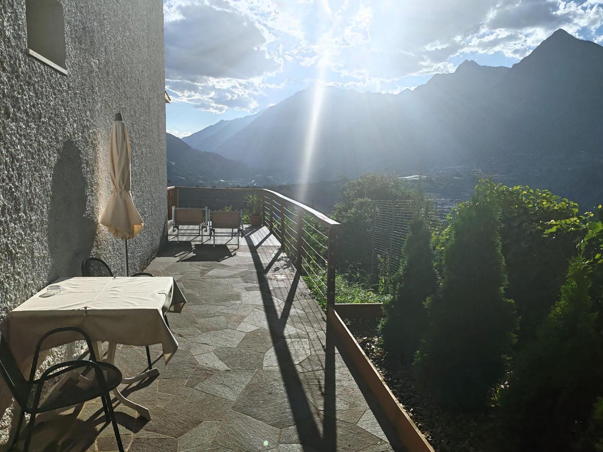 Schenna Garni Eden Bed & Breakfast Экстерьер фото