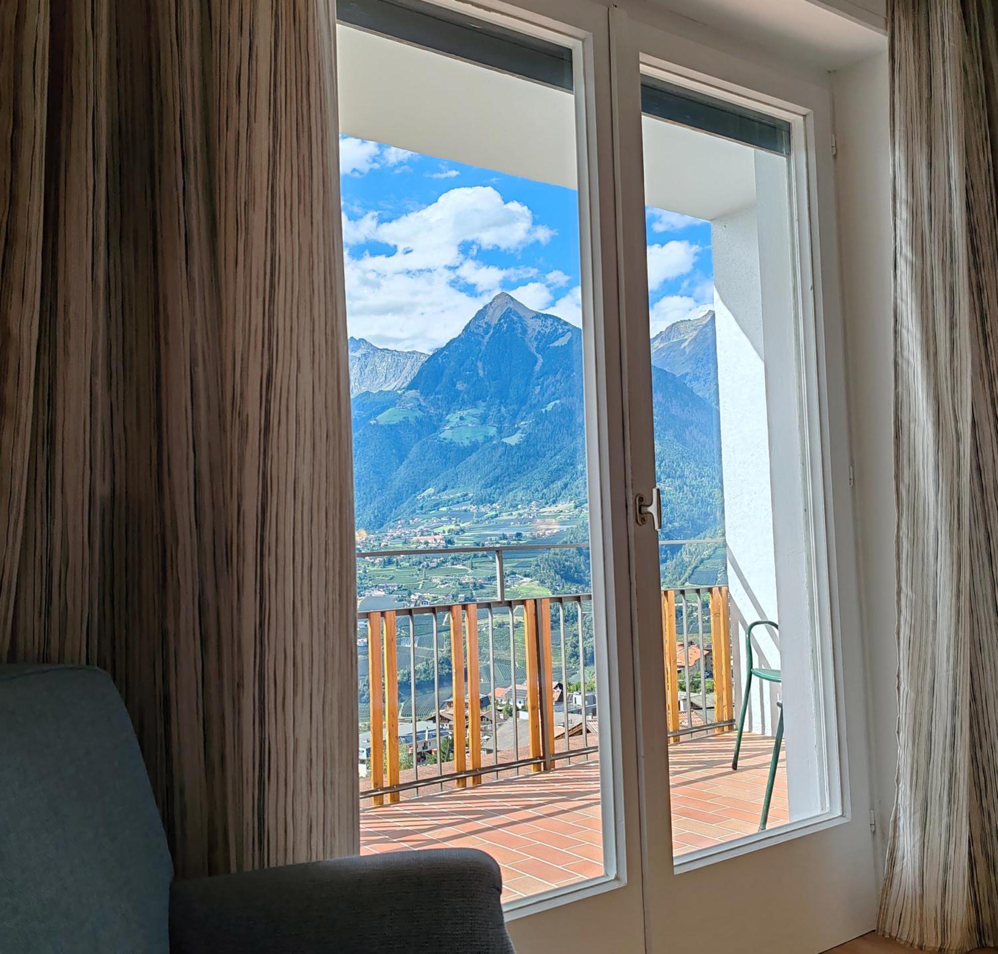 Schenna Garni Eden Bed & Breakfast Экстерьер фото