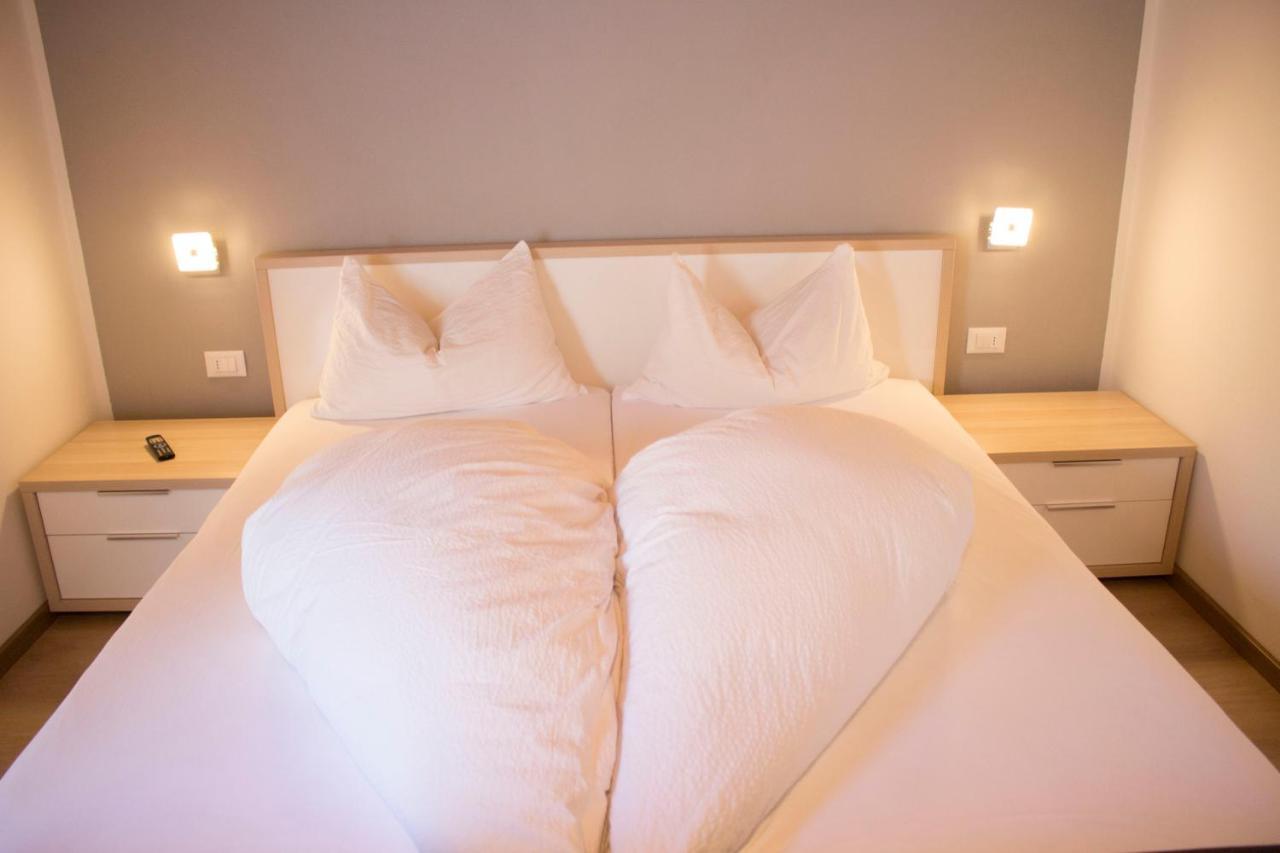 Schenna Garni Eden Bed & Breakfast Экстерьер фото