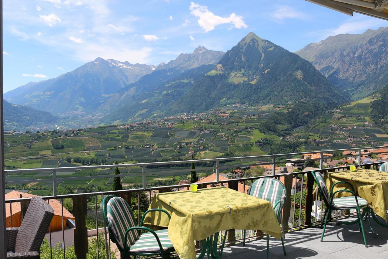 Schenna Garni Eden Bed & Breakfast Экстерьер фото
