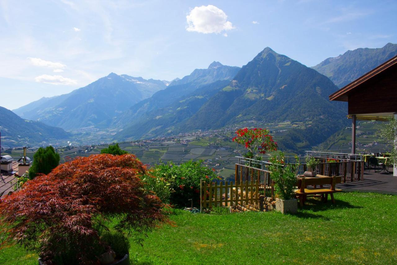 Schenna Garni Eden Bed & Breakfast Экстерьер фото